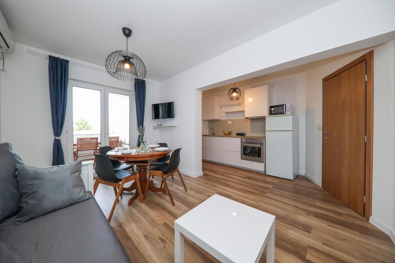 Apartmani Maestral Dobropoljana Eksteriør bilde