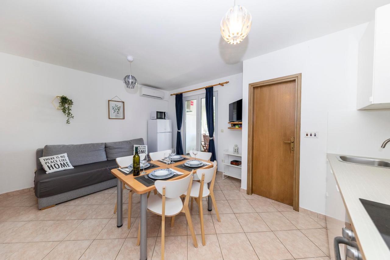 Apartmani Maestral Dobropoljana Eksteriør bilde
